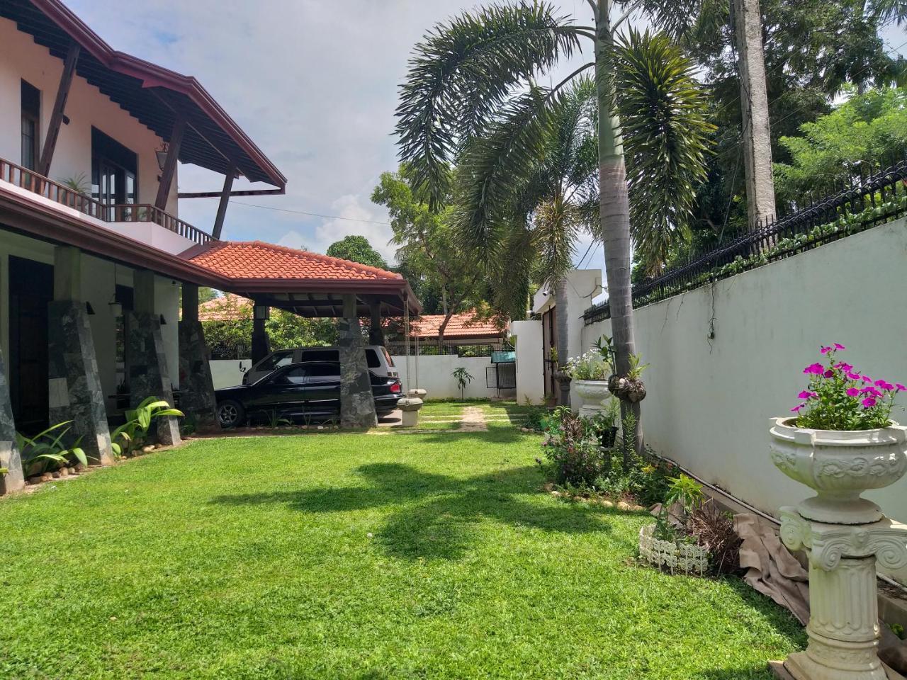 Cosy Nest Home Stay Negombo Exterior foto
