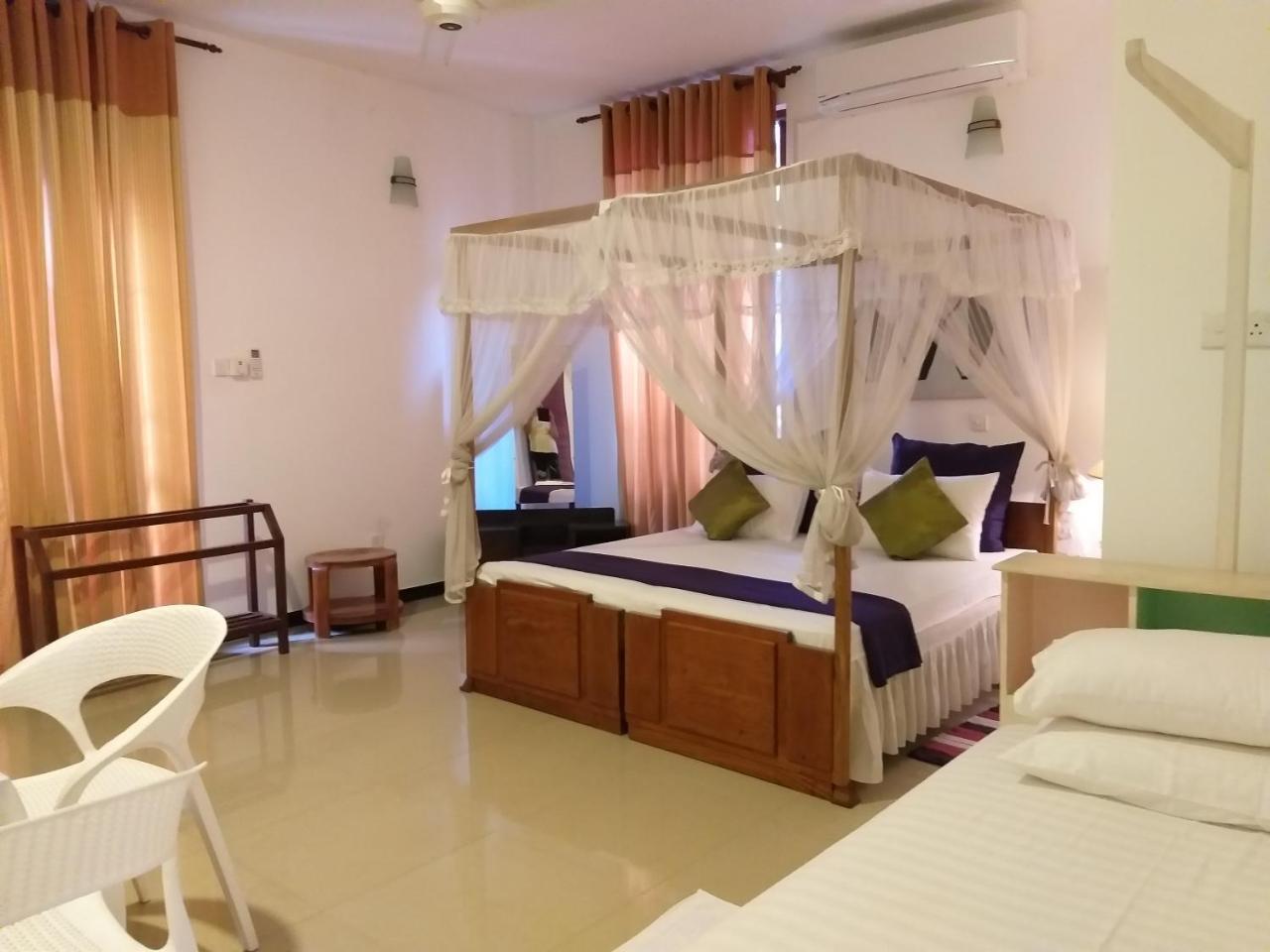 Cosy Nest Home Stay Negombo Quarto foto