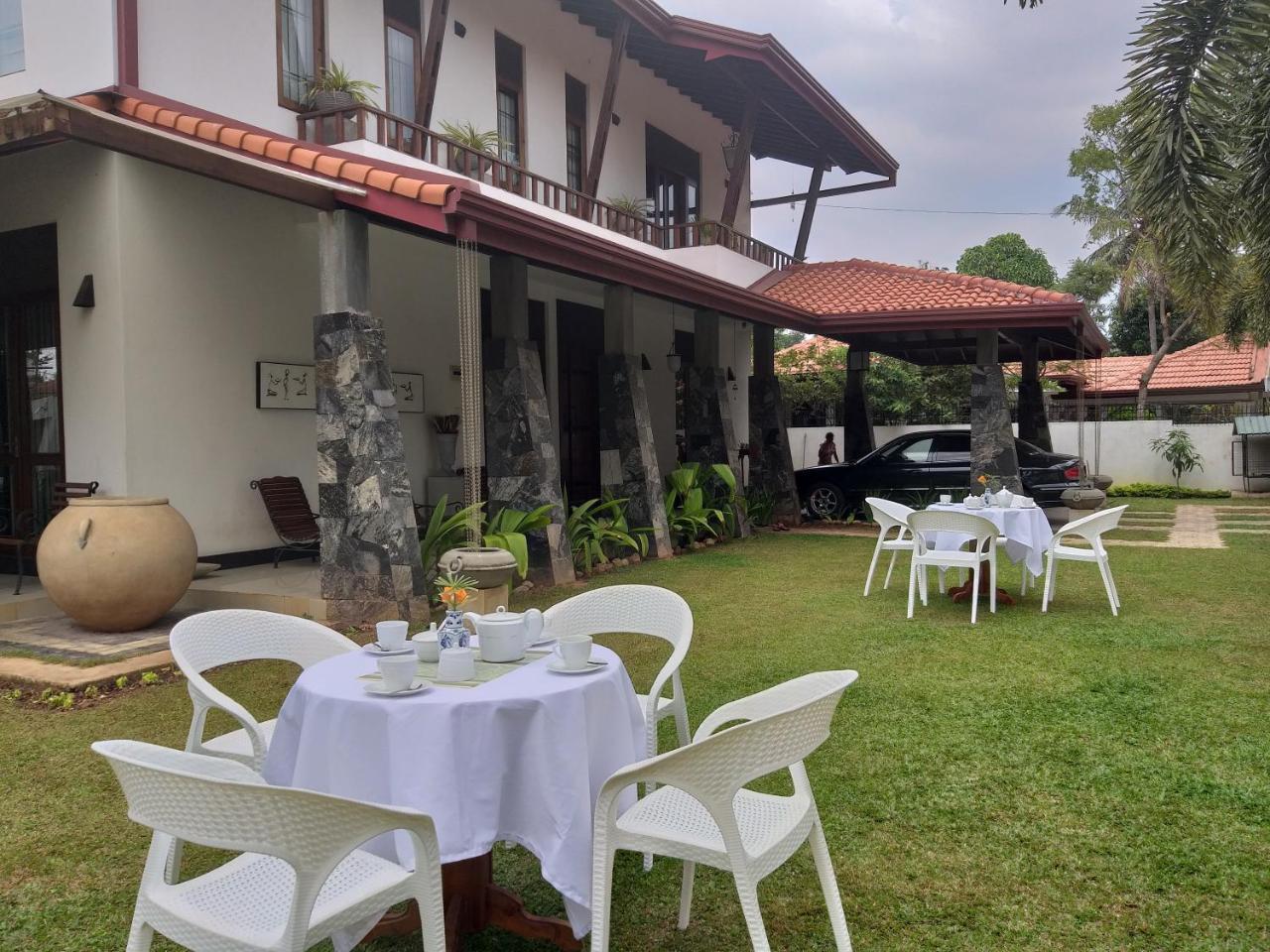 Cosy Nest Home Stay Negombo Quarto foto